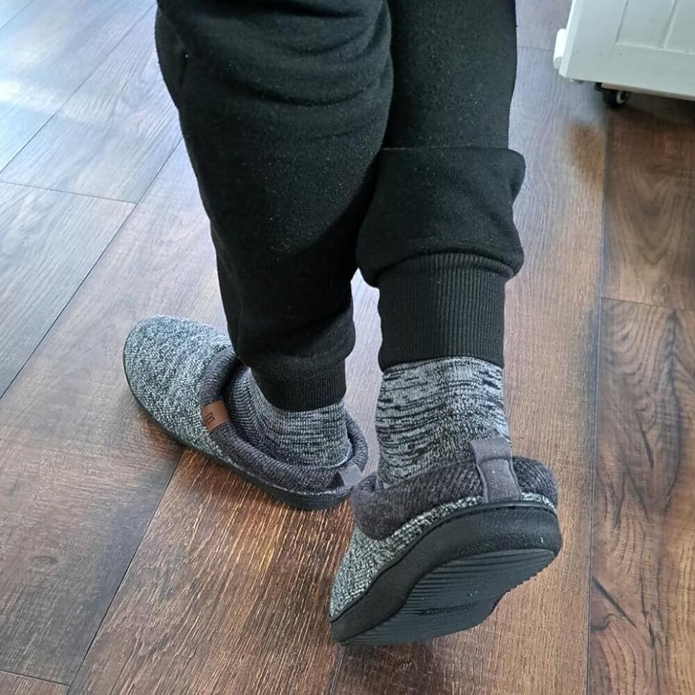 🆕Men's Grey Slip-on Slippers Comfy Memory Foam Closed-Toe Indoor House Shoes - Picture 2 of 10